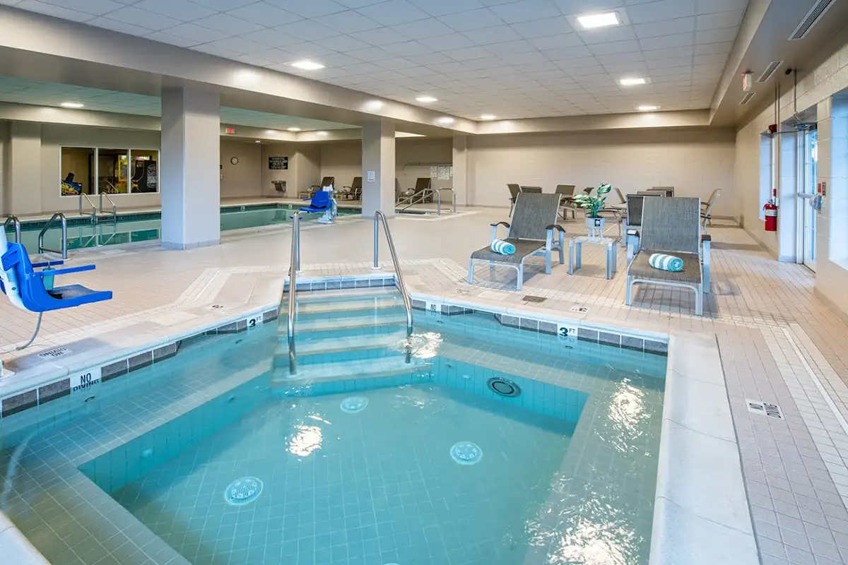Whirlpool at AmishView Inn & Suites in Lancaster Farmland