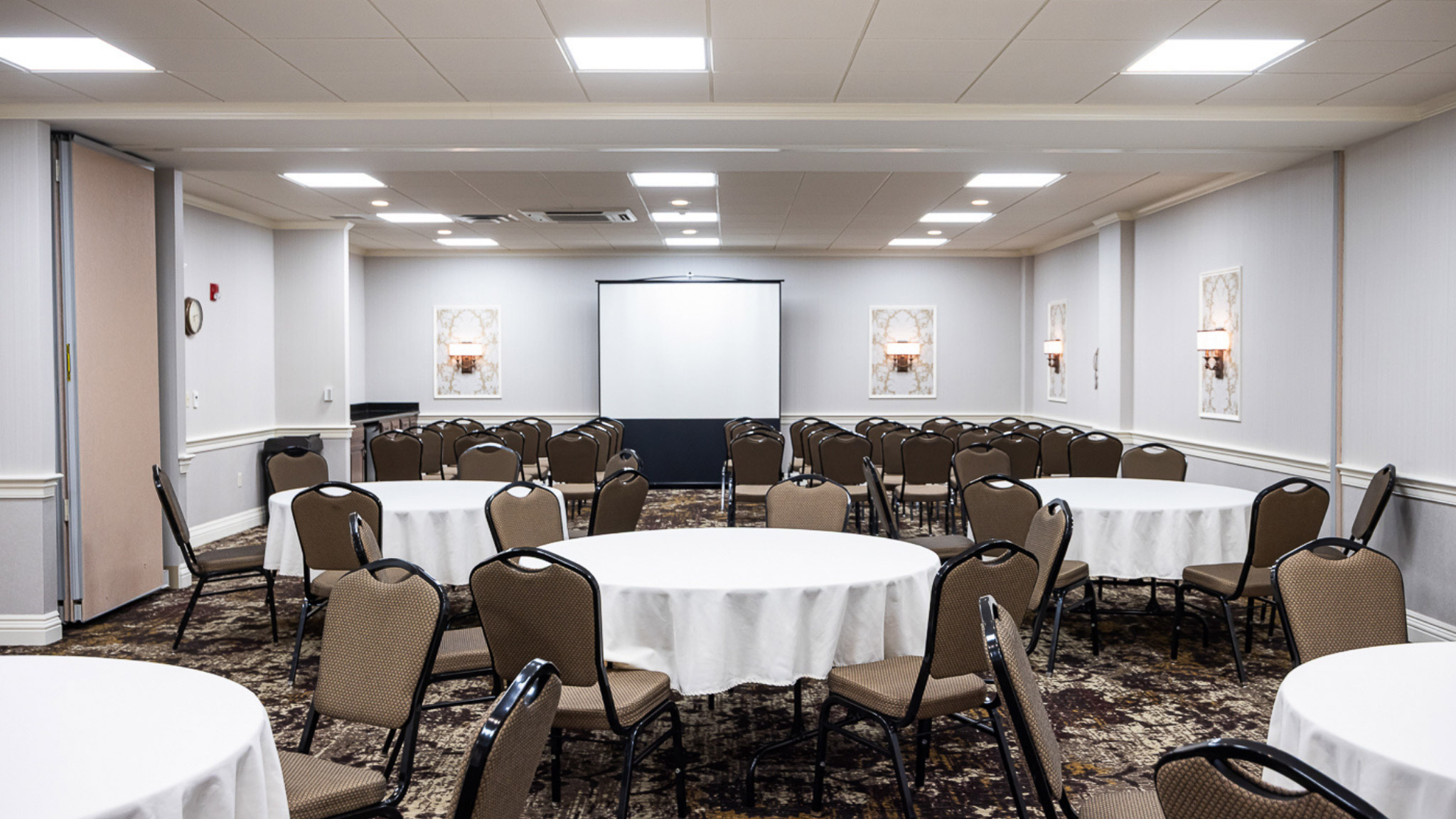 Meeting Room at AmishView Inn & Suites at Plain & Fancy Farm in Lancaster County